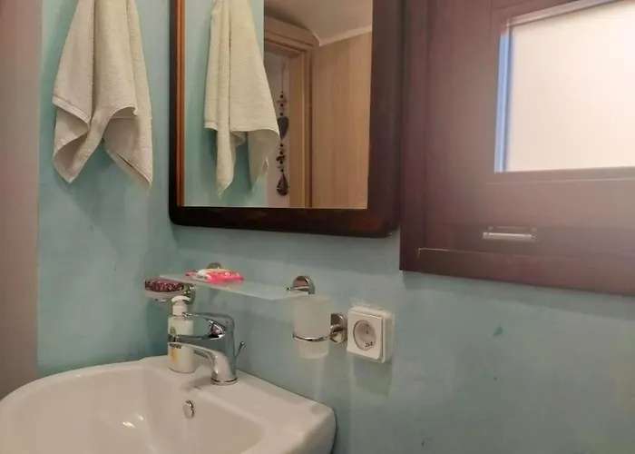 Daire The Mill House George