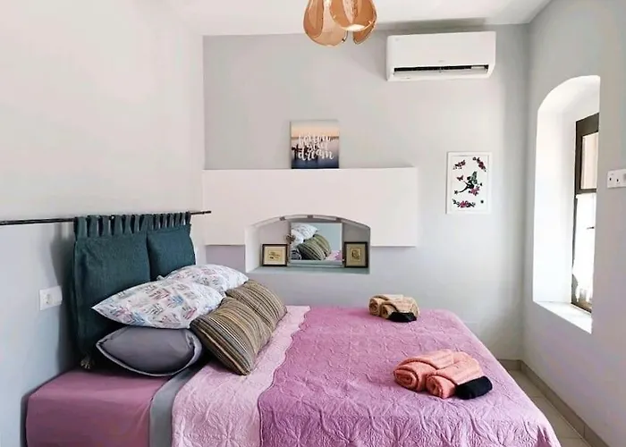 The Mill House George *